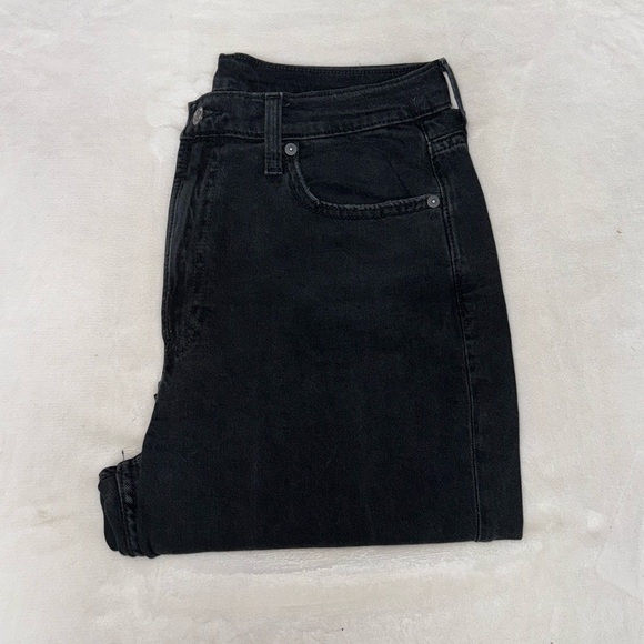 90’s High Rise Loose Jeans - Picture 7 of 10